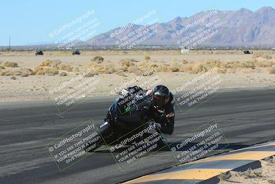 media/Jan-10-2025-CVMA Friday Practice (Fri) [[489e0da257]]/Group 4 and Trackday/Session 2 (Turn 4 Inside)/